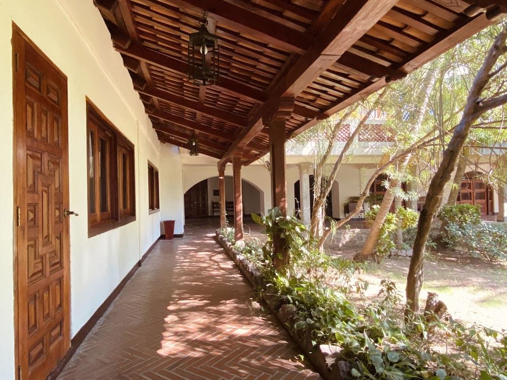 Hotel El Internacional Granada Zewnętrze zdjęcie