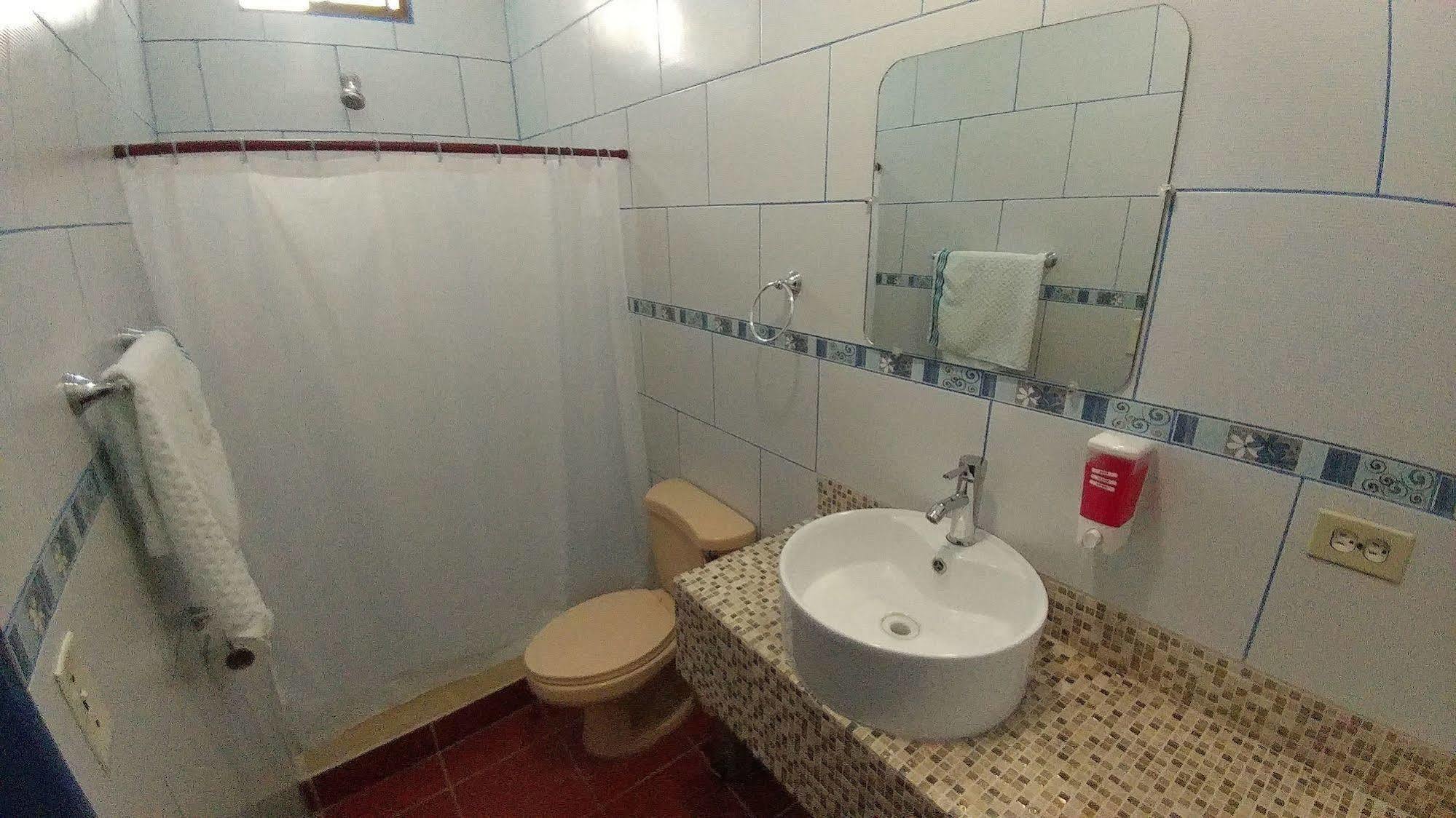Hotel El Internacional Granada Zewnętrze zdjęcie