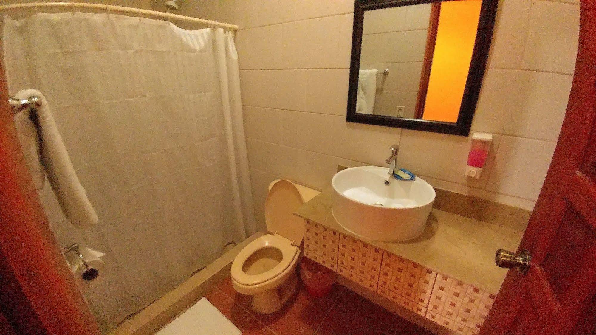 Hotel El Internacional Granada Zewnętrze zdjęcie