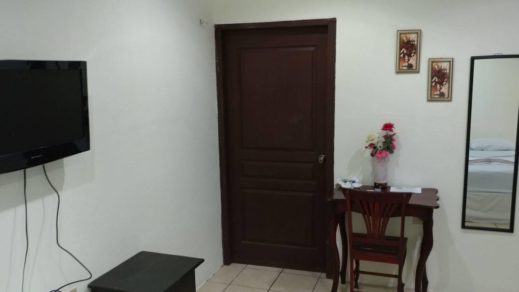 Hotel El Internacional Granada Zewnętrze zdjęcie
